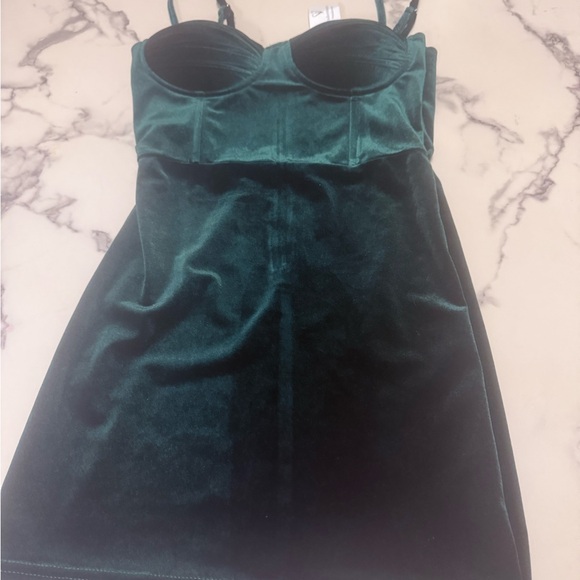 Windsor Velvet Mini Dress in Rich Green - Picture 2 of 4